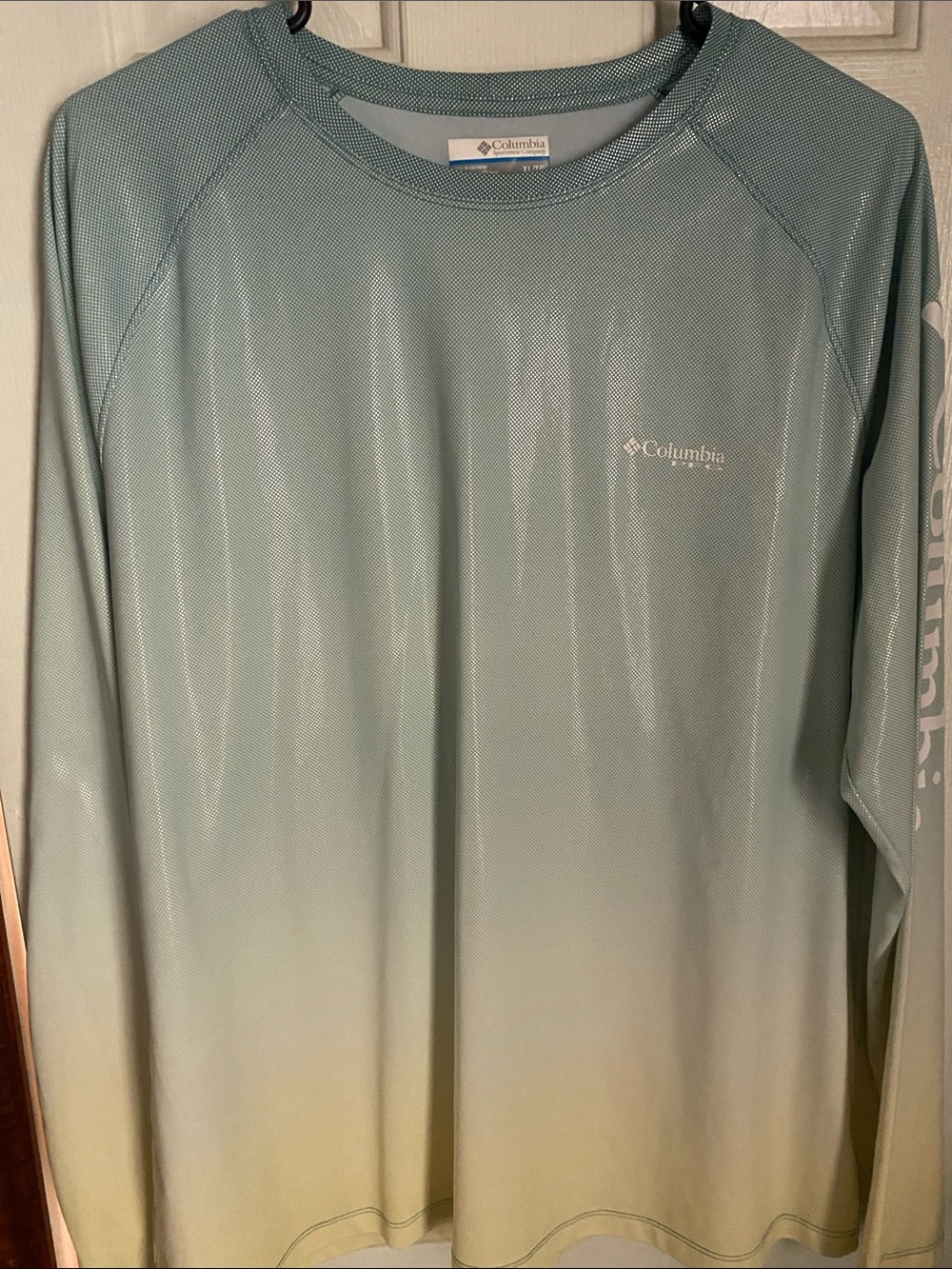 Columbia Women's Long Sleeve Ombre Performance Tee - Seafoam to Light Yellow
